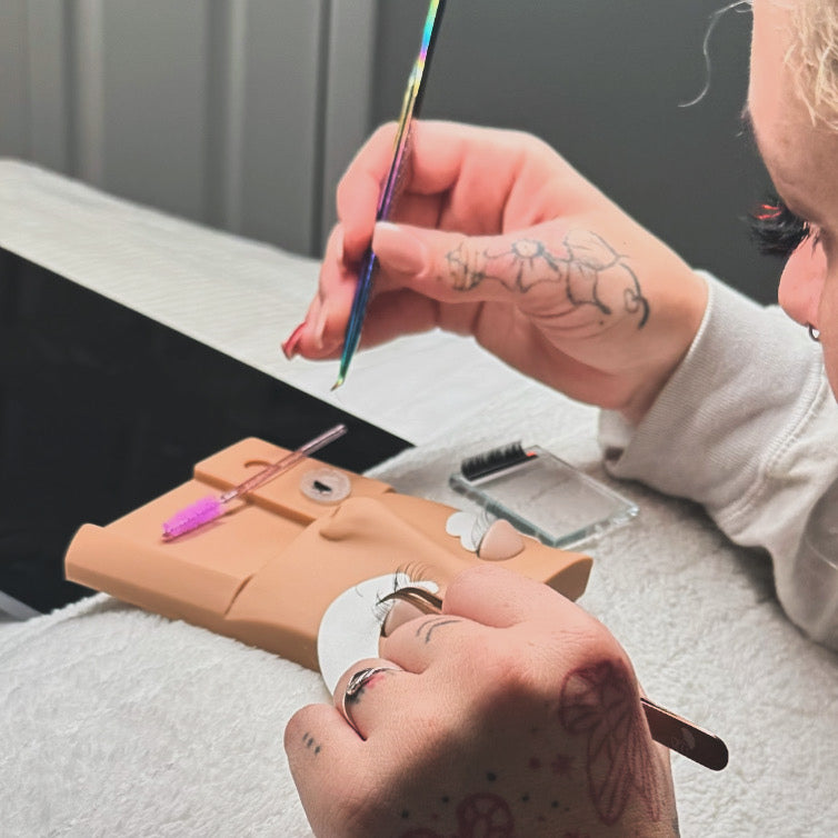 ONE-DAY IN-PERSON LASH TRAINING